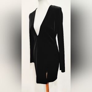 DEEP PLUNGING V NECKLINE VELVET DRESS